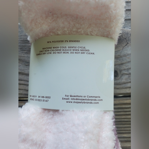 🌹Daisy Fuentes 3 Pack Fuzzy Socks Size 4-10 - Picture 4 of 9